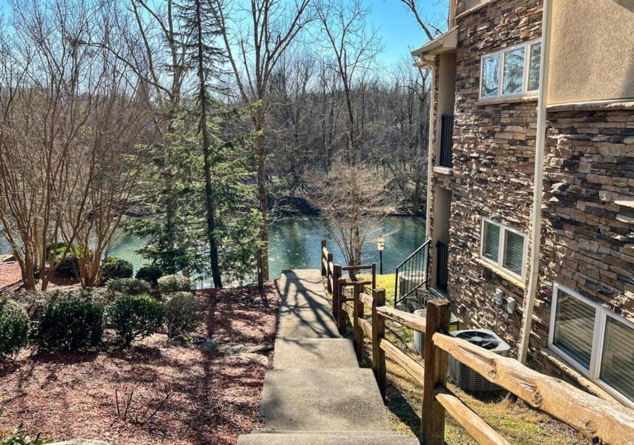Relaxing Condo On The River - New Air Hockey Table Pigeon Forge Esterno foto