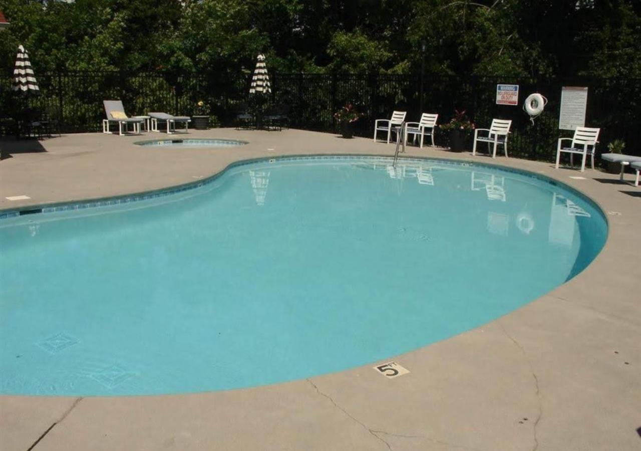 Relaxing Condo On The River - New Air Hockey Table Pigeon Forge Esterno foto